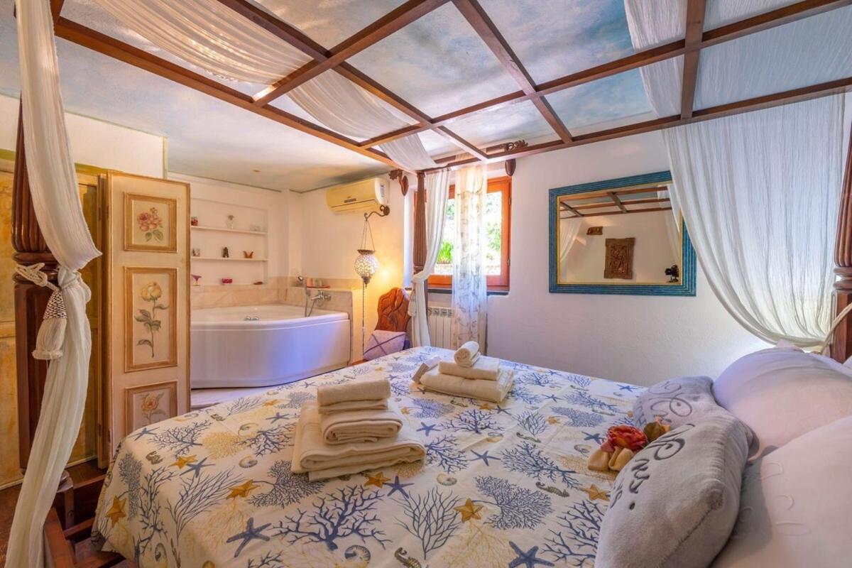 La Casa Fra Gli Ulivi Luxury Apartments With Pool Near Cinque Terre And Tuscany Monte Marcello Exteriér fotografie